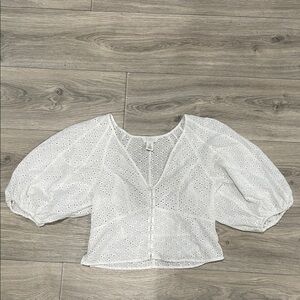 H&M White Eyelet Puff Sleeve Top